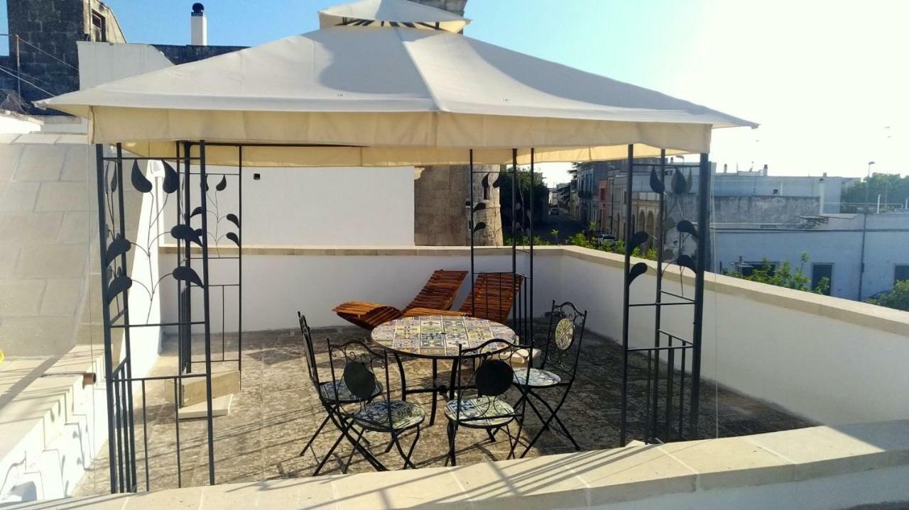 דירות Palmariggi La Terrazza Sul Castello מראה חיצוני תמונה