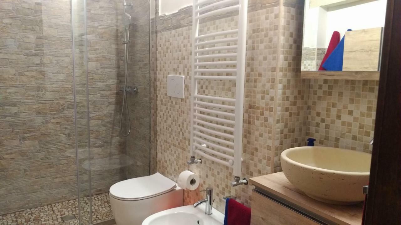 דירות Palmariggi La Terrazza Sul Castello מראה חיצוני תמונה